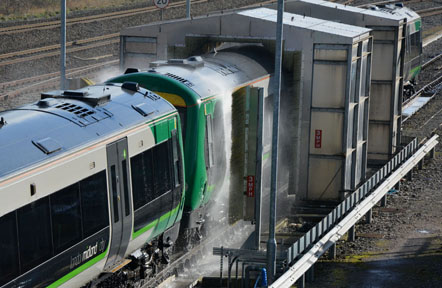 170515 &
170511 Train wash