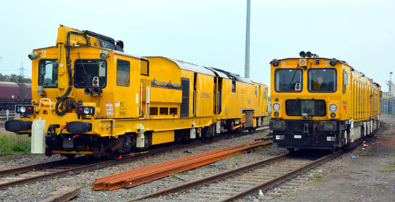 DR80208 &
Rail grinder