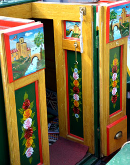 Tina Paramore
Narrowboat Artwork