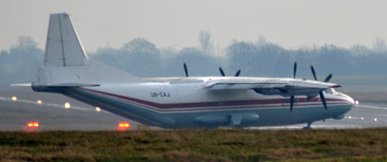 UR-CAJ
departs for Lyon